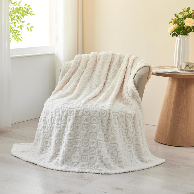 Solid Color Jacquard Shu Velveteen Blanket – Soft Jacquard Plush Throw Blanket Throw Blanket for Couch - Soft Heart Bed Throw Blanket, Fleece Cozy Blanket, Cute Fluffy Lightweight Blankets&Throws for