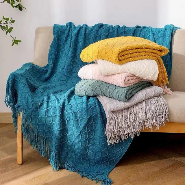 Wholesale 100% Acrylic Fringe Knit Solid Home Decor Throw Blankets Chair Sofa Couch Bed Coverings Solid Color Knitted Sofa Throw Blanket with Tassels