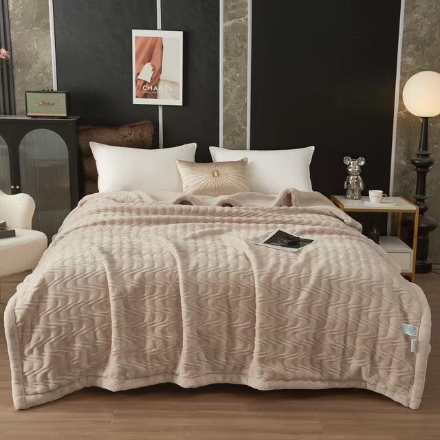 Thicken Warm Bed Blanket Fluffy Cozy Cloudy Blanket for Bedroom Sofa Couch Snuggle Blanket for Adult 