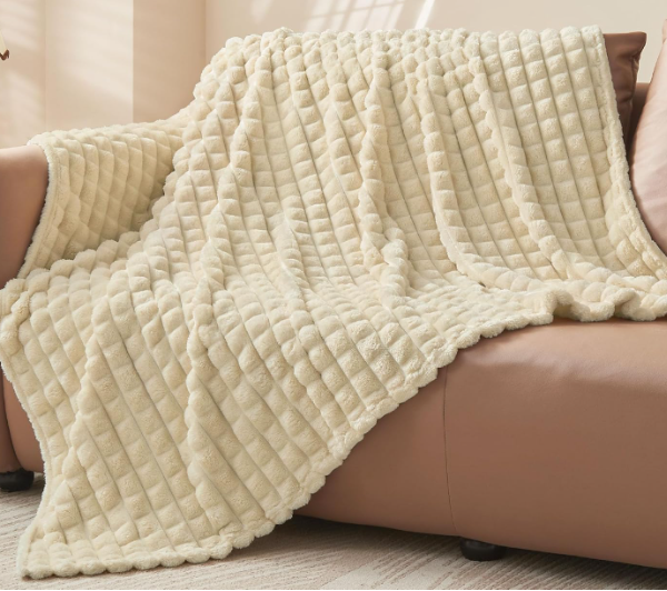 Throw Blanket for Couch and Bed- Super Soft and Warm 3D Checkered Fluffy Fuzzy Fleece Blanket, Luxurious Plush Cozy Blanket for Room Decor Spring, Customized Size