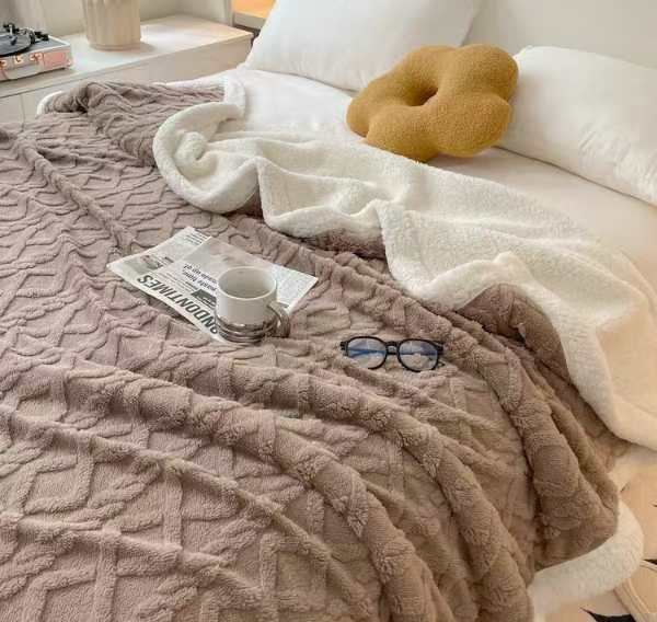 Hot Sale Factory Price Sherpa Jacquard Solid Color Fleece Blanket Jacquard Sherpa Blanket – Solid Color Double Layer Plush Blanket