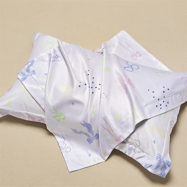 Floral Printed Ice Silk Pillow Cover with Envelope Design Lightweight Pillowcase Machine Washable Bedding Sets Soft, Comfortable And Breathable