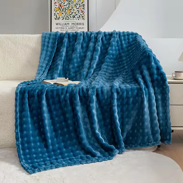Hot Selling Polyester Modern Soft Hotel Bedding Sofa Home Decor Solid Color Bubble Flannel Throw Blanket for Gift