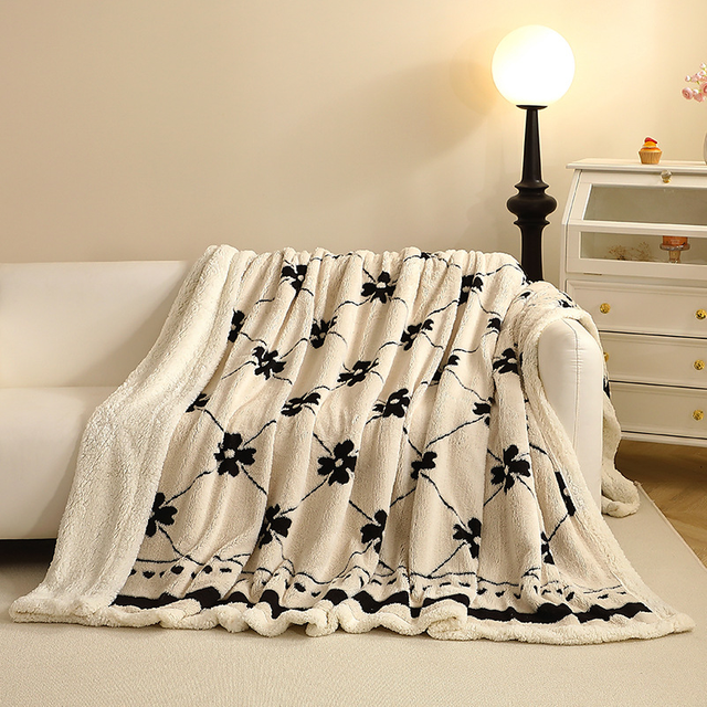 Warm And Soft Fuzzy Sherpa Blanket Soft Cozy Butterfly Printed Fleece Throw Blanket Lightweight Fluffy Camping Blanket for Couch Bed Sofa chair 