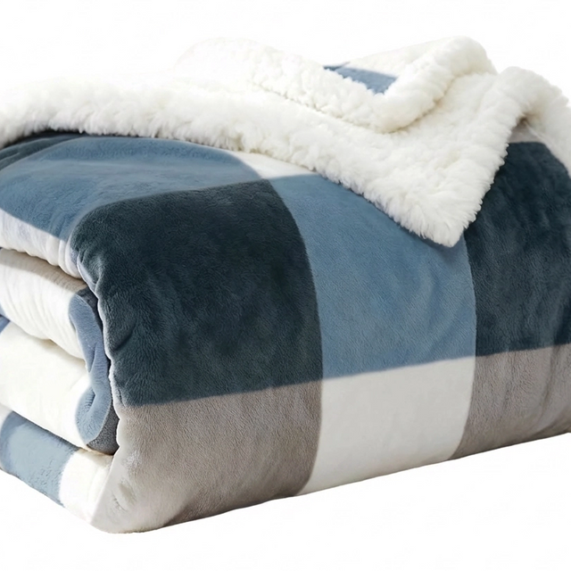 Sherpa Fleece Throw Blanket Reversible Plush Fluffy Large Big Blanket Lattice Flannel Blankets for All Season Use, Red And Black