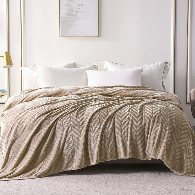 Flannel Fleece Queen Size Bed Blanket, Lightweight Breathable Soft Bedspread Plush Fluffy Coverlet Chevron Design Decorative Blanket for All Season, 90x90 Inch, Champagne