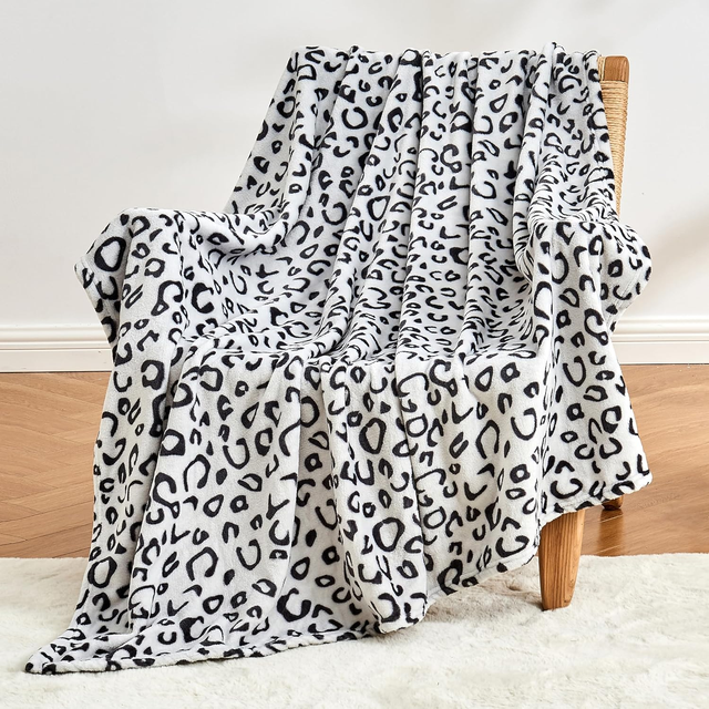 Leopard Print Fleece Blanket for Bed Sofa Travel Camping Super Soft Cozy Fluffy Plush Blanket with Cheetah Pattern for All Seasons