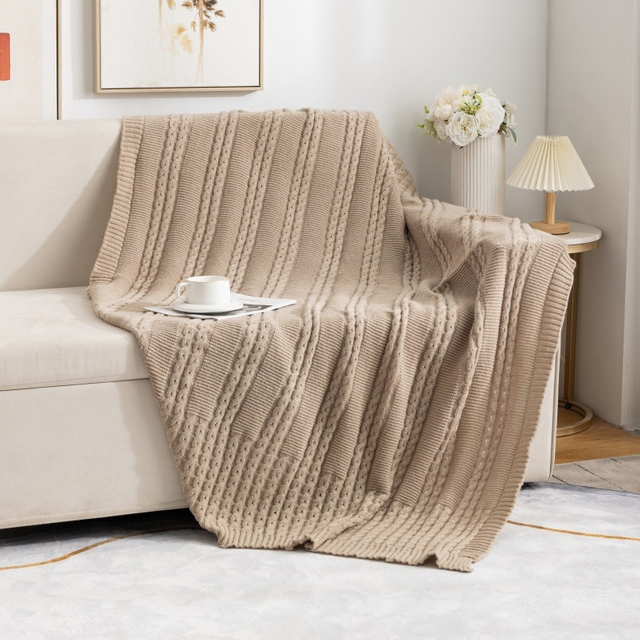 51*67Inch Boho Throw Blanket with 45x45CM Cushion Cover Solid Color Acrylic Cable Knit Blankets with Tassel Knitted Decorative Throw Blanket for Bedroom, Couch, Sofa And Travel 
