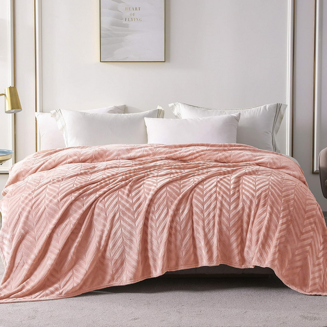 Flannel Fleece Queen Size Bed Blanket, Lightweight Breathable Soft Bedspread Plush Fluffy Coverlet Chevron Design Decorative Blanket for All Season, 90x90 Inch, Pink